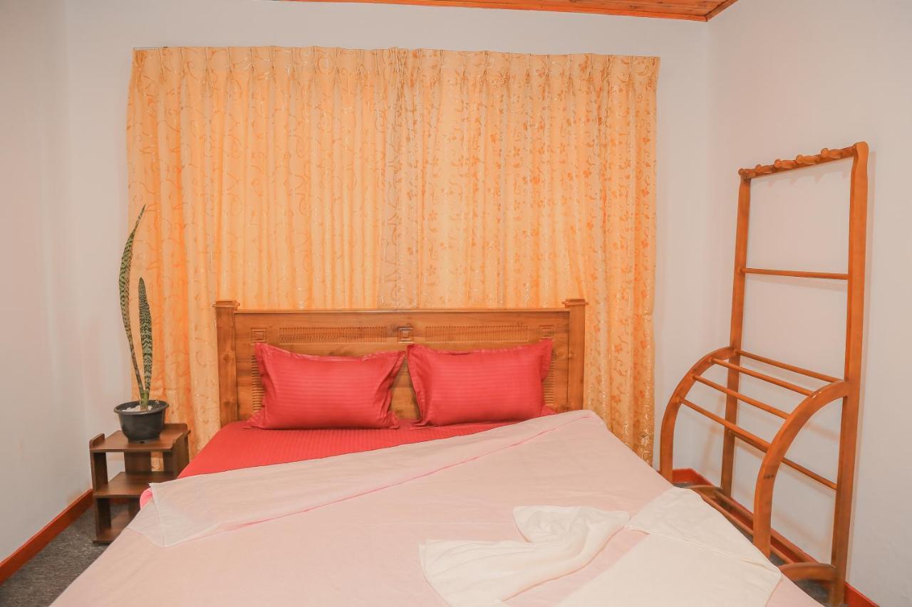 Royal Guest Hotel Inn นูวาราเอลิยา ภายนอก รูปภาพ