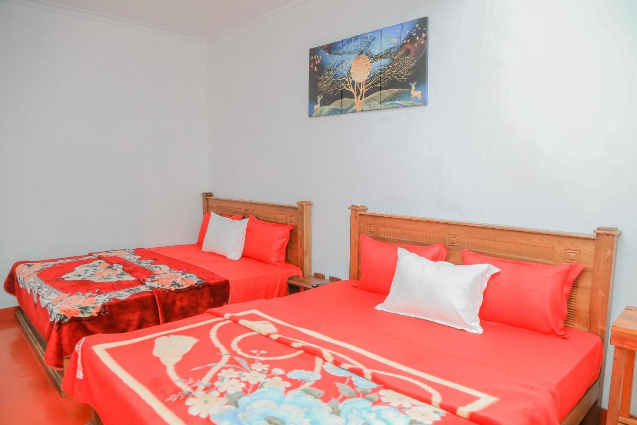 Royal Guest Hotel Inn นูวาราเอลิยา ภายนอก รูปภาพ