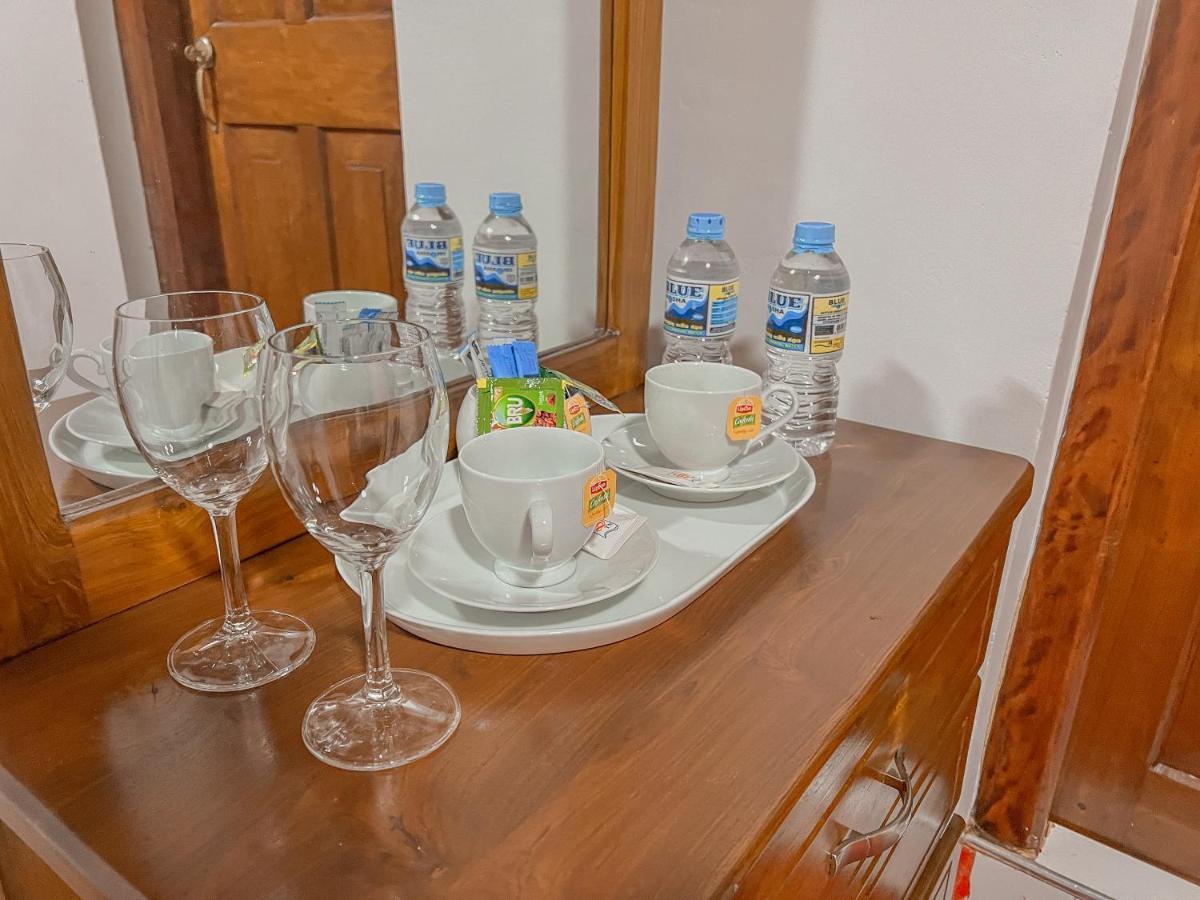 Royal Guest Hotel Inn นูวาราเอลิยา ภายนอก รูปภาพ