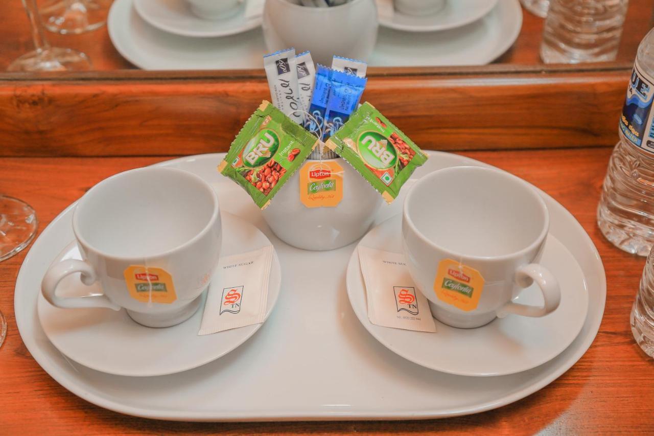 Royal Guest Hotel Inn นูวาราเอลิยา ภายนอก รูปภาพ