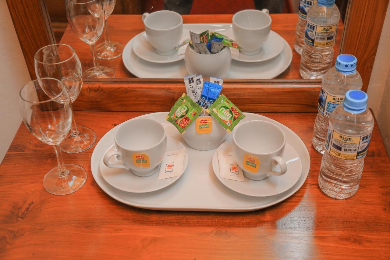 Royal Guest Hotel Inn นูวาราเอลิยา ภายนอก รูปภาพ